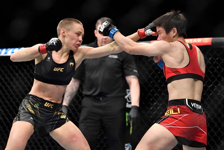 Thắng điểm sát nút Weili Zhang, Rose Namajunas giữ ngôi vương tại UFC 268